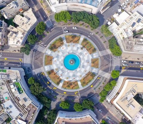 תמונת כיכר העיר